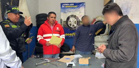 Operativo de inspección, vigilancia y control contra los pinchallantas en Barrios Unidos.