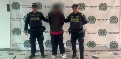 Dos capturados cuando intentaban robar un local en Kennedy: uno tenía casa por cárcel 