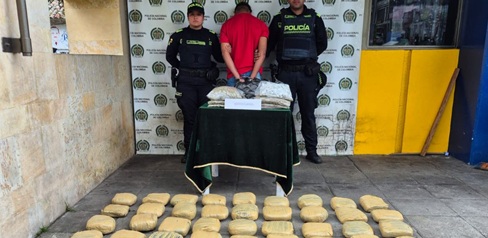 apturado cuando intentaba ingresar a un pagadiario con 35 kilos de marihuana 