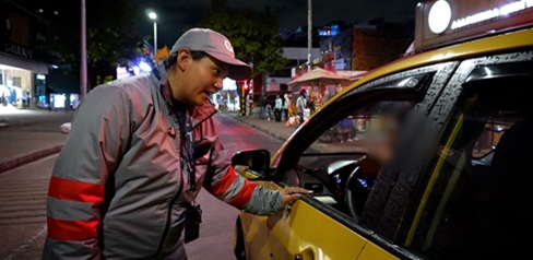 Patrones para identificar un taxi sospechoso y prevenir un hurto en el vehículo