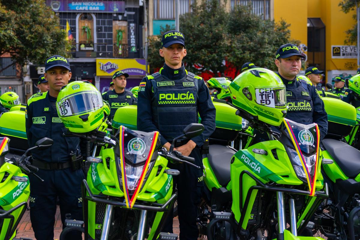 Entrega de motocicletas a la Policía Entrega de motocicletas a la Policía