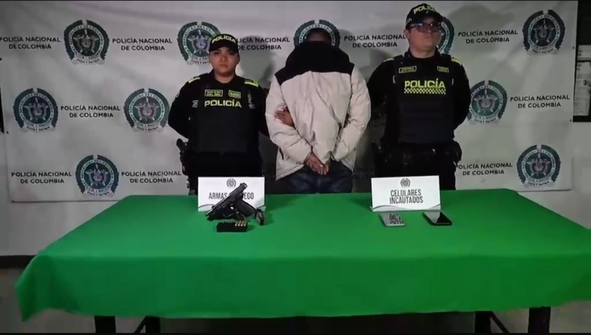 Persecución y disparos en Barrios Unidos terminó con dos capturados https://scj.gov.co/prensa/noticias/persecucion-y-disparos-en-barrios-unidos-termino-con-dos-capturados