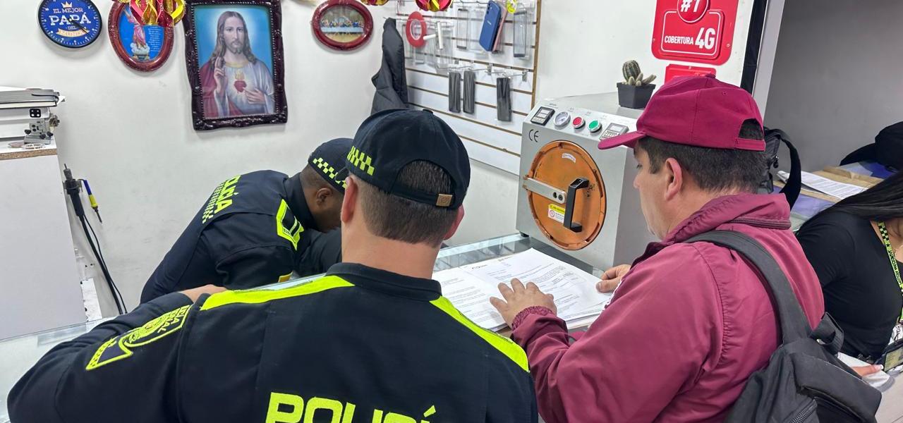 Incautan más de 60 celulares robados en Patio Bonito Incautan más de 60 celulares robados en Patio Bonito