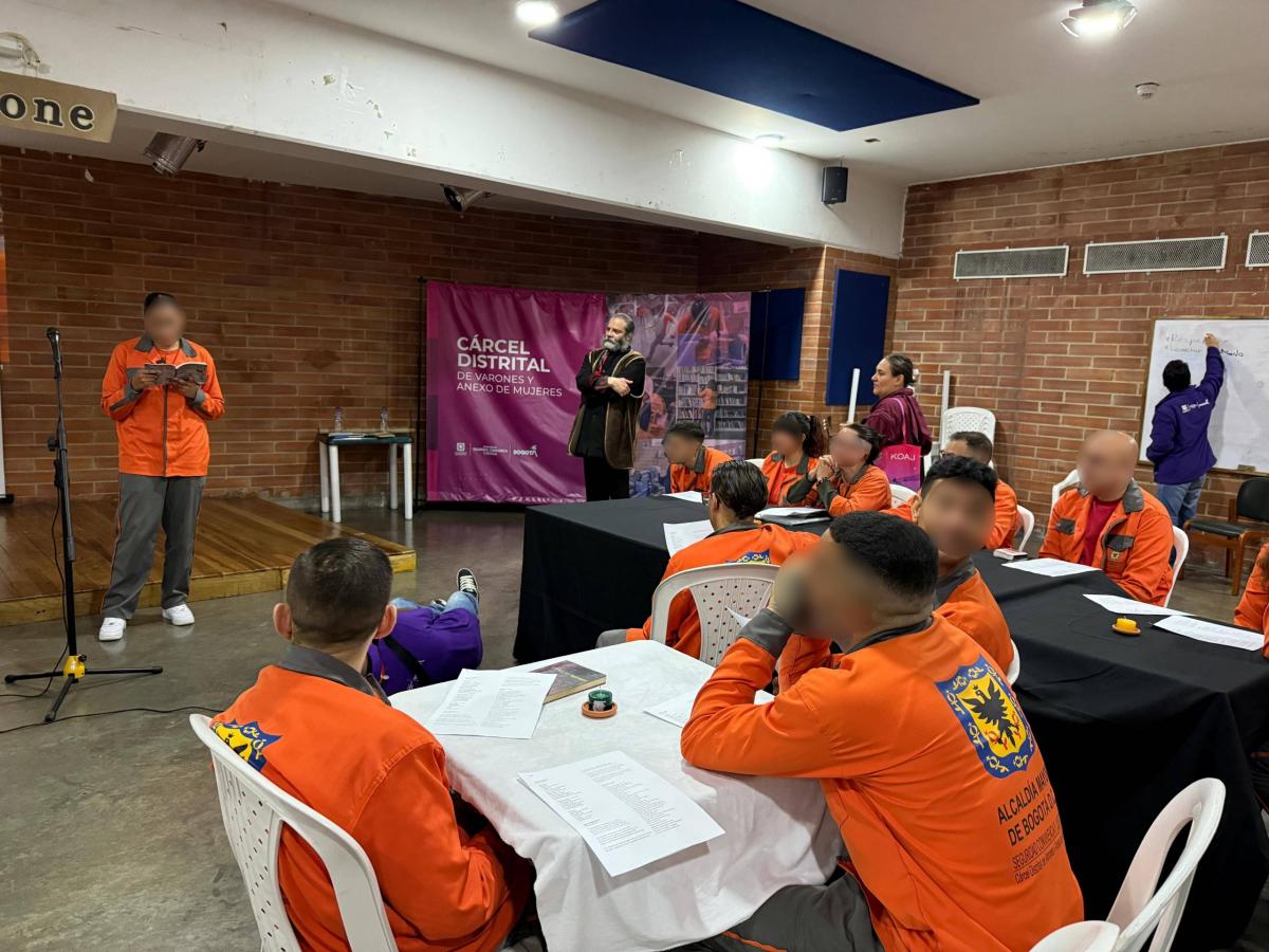 7. taller de literatura en la cárcel Distrital 7. taller de literatura en la cárcel Distrital