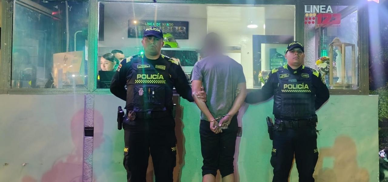 Capturado por abusar a una menor de edad Capturado por abusar a una menor de edad