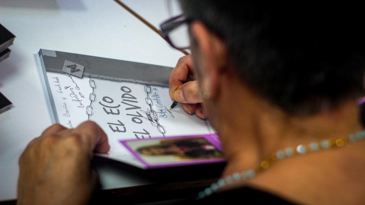 Mujeres privadas de la libertad lanzan su libro 'El Eco del Olvido', en la FILBo 2025 Mujeres privadas de la libertad lanzan su libro 'El Eco del Olvido', en la FILBo 2025