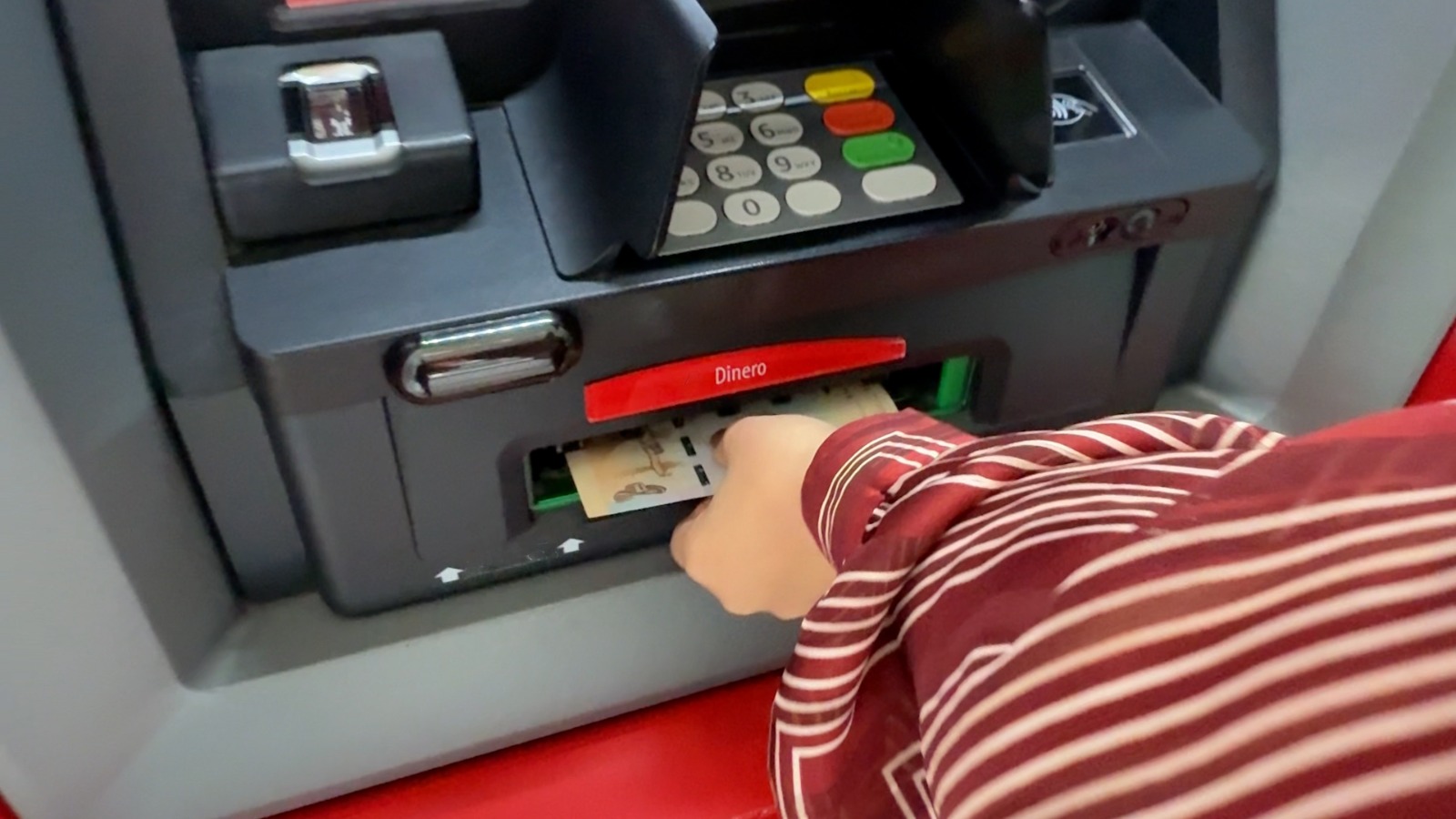 No le de pereza, acepte el acompañamiento de la Policía al retirar dinero y evite ser víctima de fleteo No le de pereza, acepte el acompañamiento de la Policía al retirar dinero y evite ser víctima de fleteo