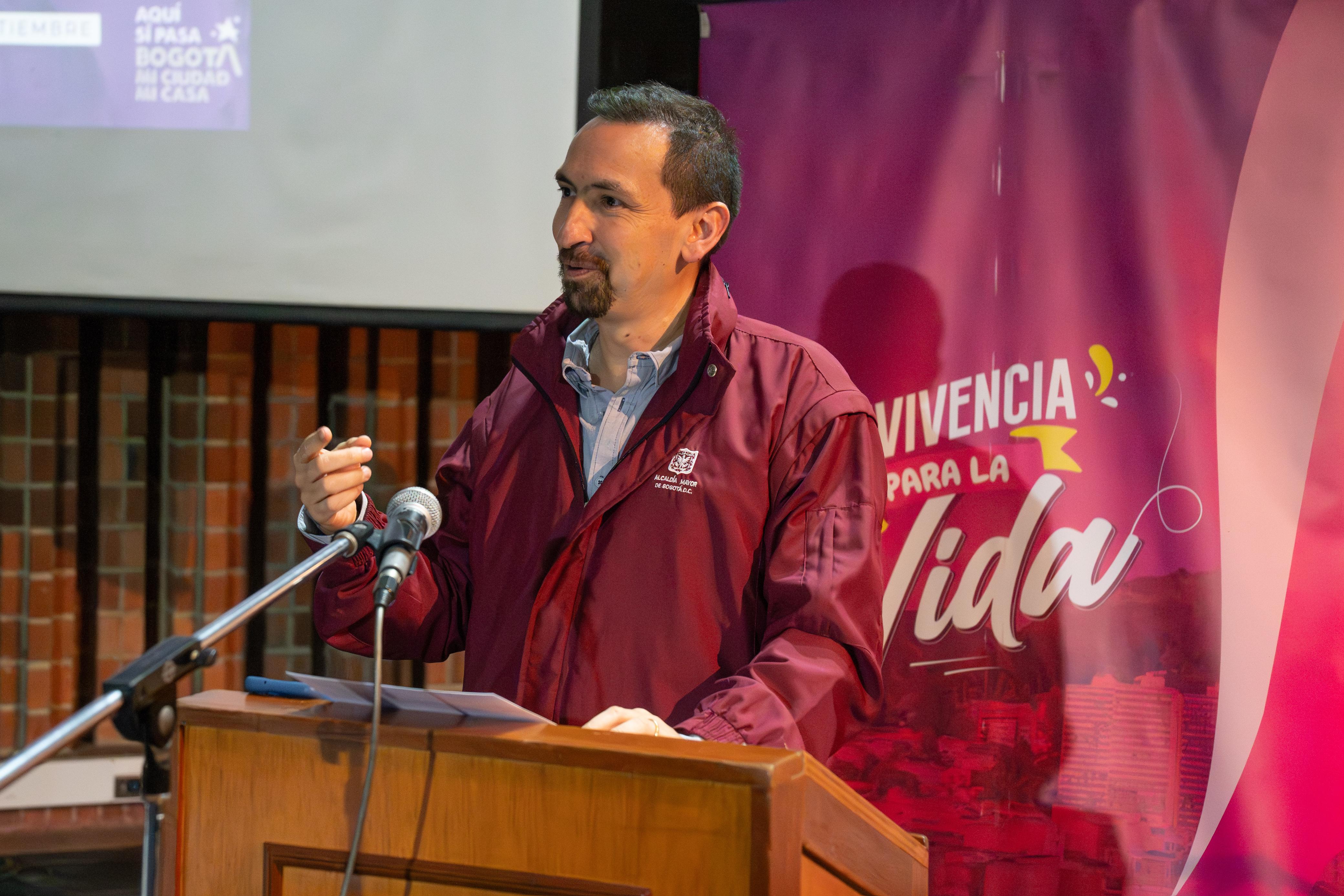 40 mujeres del colectivo ‘Conductoras Púrpura’ se unieron a un Pacto de Corresponsabilidad para prevenir la violencia de género en Bogotá 40 mujeres del colectivo ‘Conductoras Púrpura’ se unieron a un Pacto de Corresponsabilidad para prevenir la violencia de género en Bogotá