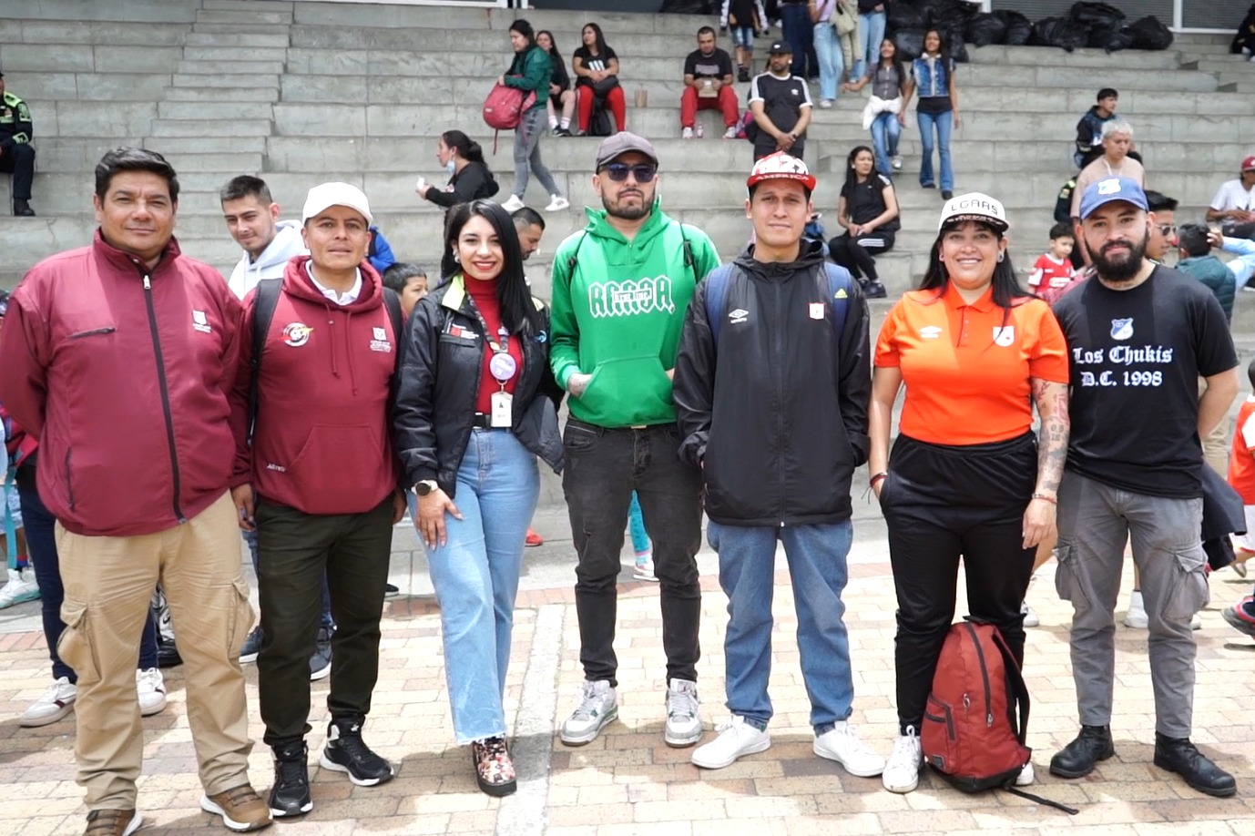 Histórico encuentro en Puente Aranda: barras futboleras de equipos rivales se unieron por la convivencia en Bogotá Histórico encuentro en Puente Aranda: barras futboleras de equipos rivales se unieron por la convivencia en Bogotá