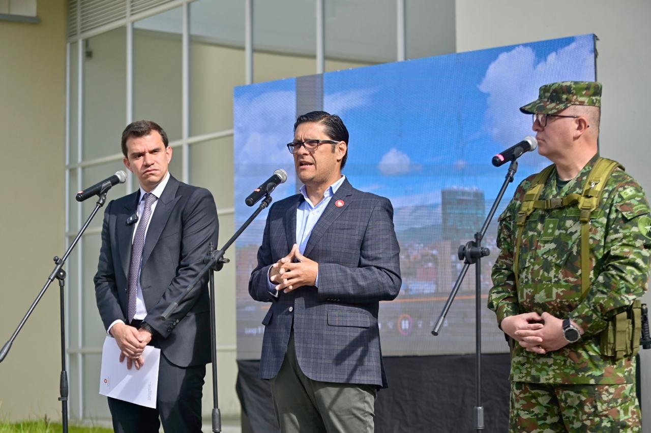 Distrito entrega nuevo comando para la Brigada XIII del Ejército Nacional en Bogotá Distrito entrega nuevo comando para la Brigada XIII del Ejército Nacional en Bogotá