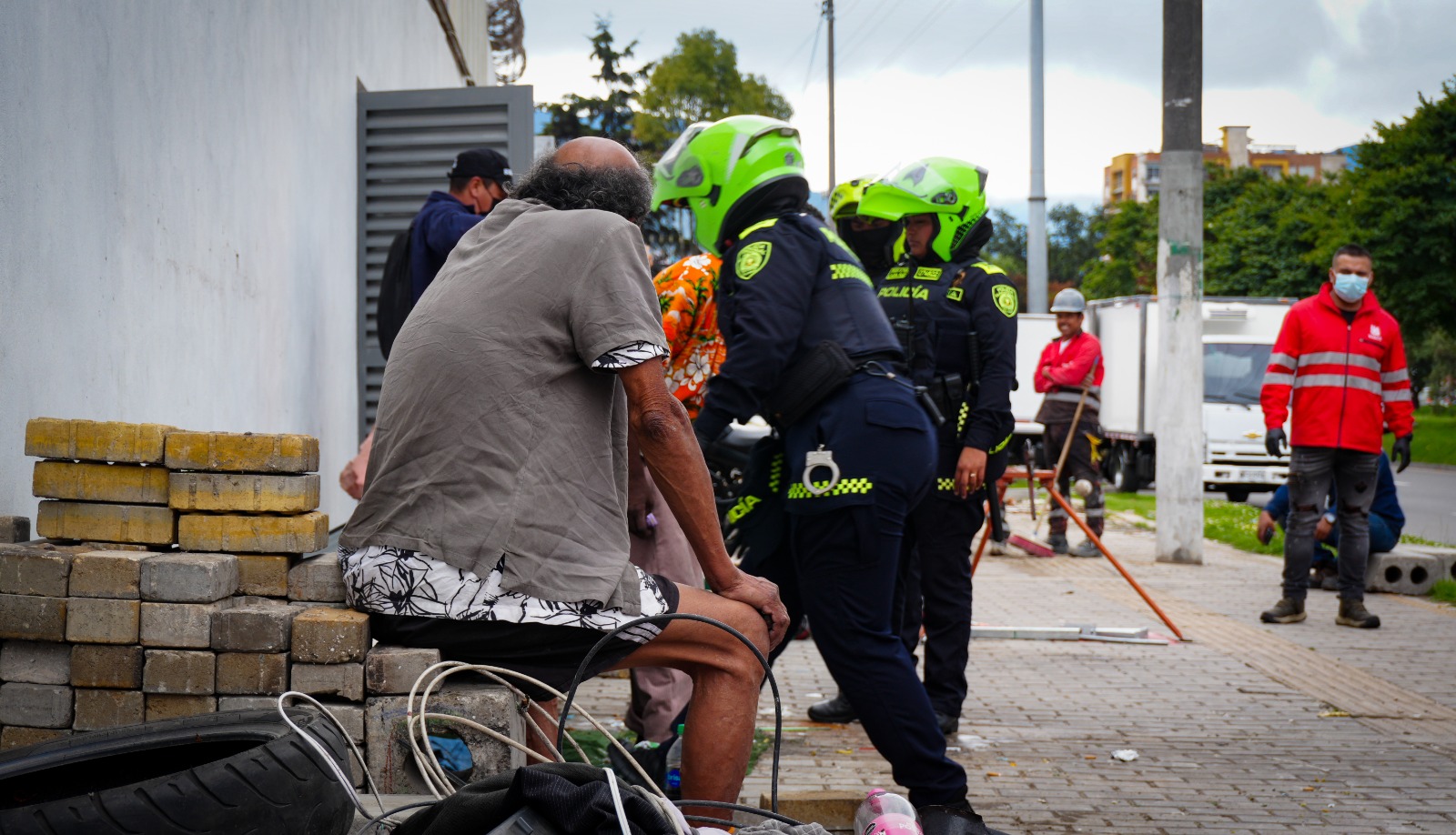 11 cambuches desmontados tras mega intervención en el canal Comuneros de Puente Aranda 11 cambuches desmontados tras mega intervención en el canal Comuneros de Puente Aranda