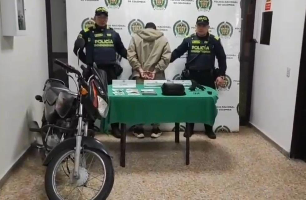 En flagrancia fue capturado un hombre que ingresó a hurtar un restaurante en Modelia En flagrancia fue capturado un hombre que ingresó a hurtar un restaurante en Modelia