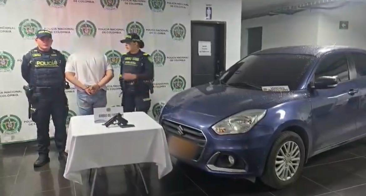 https://scj.gov.co/prensa/noticias/capturado-con-un-arma-de-fuego-y-un-vehiculo-con-placa-falsa-tras-huir-de-una https://scj.gov.co/prensa/noticias/capturado-con-un-arma-de-fuego-y-un-vehiculo-con-placa-falsa-tras-huir-de-una