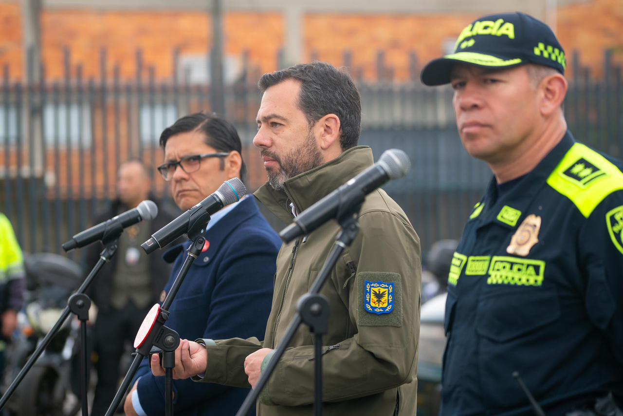 43 carros y motos recuperados en duro golpe contra el robo de automotores en Bogotá 43 carros y motos recuperados en duro golpe contra el robo de automotores en Bogotá