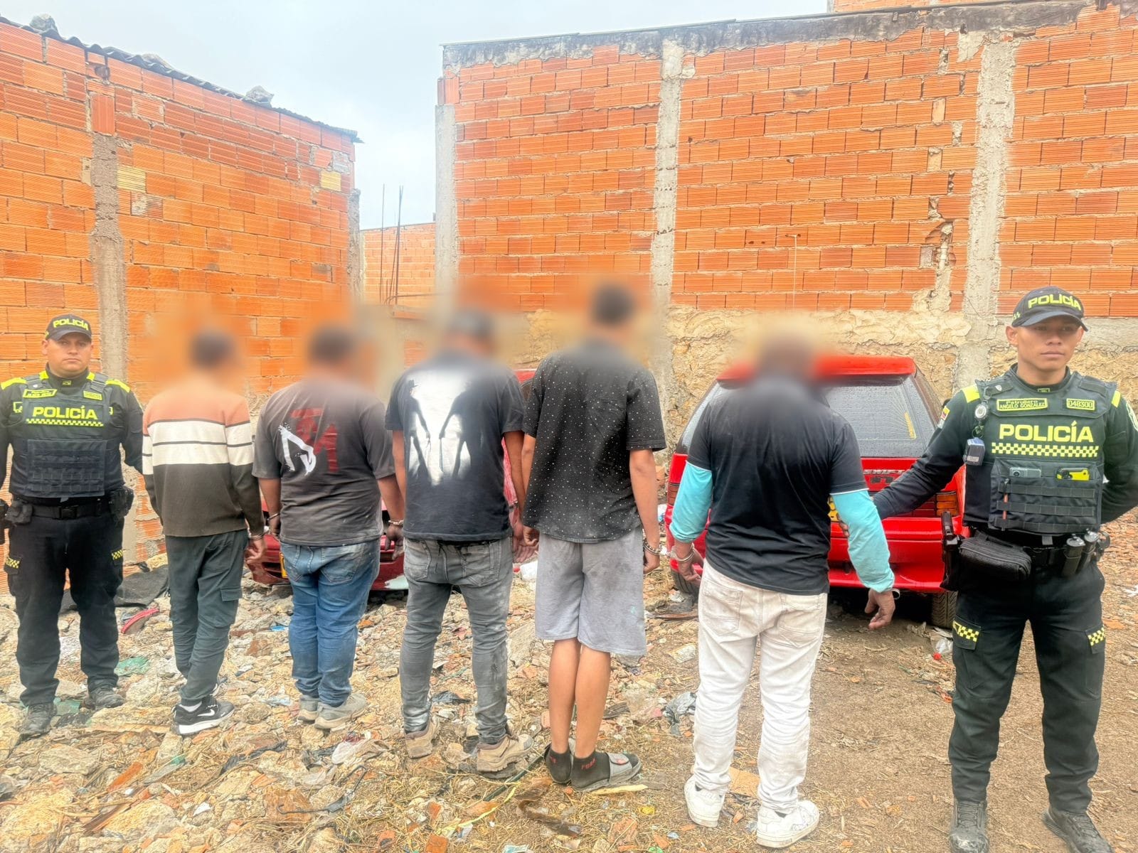 Operativo de recuperación de espacio público en Bosa: cambuches desmontados y 26 m3 de residuos recolectados Operativo de recuperación de espacio público en Bosa: cambuches desmontados y 26 m3 de residuos recolectados