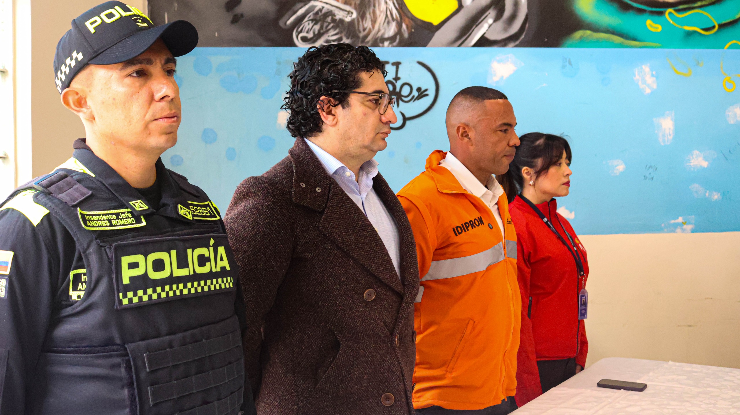Más de 3.000 armas cortopunzantes que pertenecían a ciudadanos exhabitantes de calle fueron entregadas a la Policía para su destrucción Más de 3.000 armas cortopunzantes que pertenecían a ciudadanos exhabitantes de calle fueron entregadas a la Policía para su destrucción