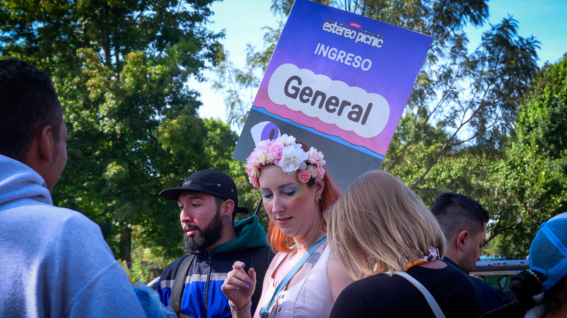 “En función de la convergencia de normas que buscan regular tanto, la realización de eventos masivos como el uso del espacio público, la Secretaría Distrital de Seguridad, Convivencia y Justicia se permite informar que la implementación del Plan General para el Manejo del Entorno Exterior en eventos de aglomeración se posterga hasta tanto se surtan todos los trámites administrativos, jurídicos y tecnológicos requeridos para su ejecución.” “En función de la convergencia de normas que buscan regular tanto, la realización de eventos masivos como el uso del espacio público, la Secretaría Distrital de Seguridad, Convivencia y Justicia se permite informar que la implementación del Plan General para el Manejo del Entorno Exterior en eventos de aglomeración se posterga hasta tanto se surtan todos los trámites administrativos, jurídicos y tecnológicos requeridos para su ejecución.”