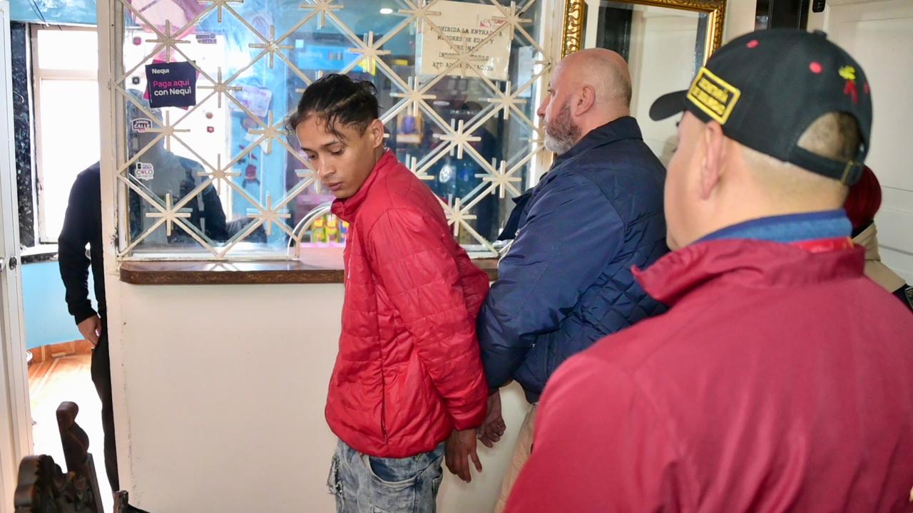 Hombre capturado con hombre de migración Colombia