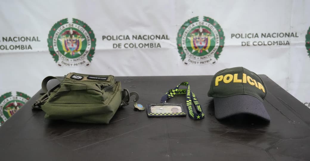 Tras una persecución cayó falso policía que intentaba hurtar en el Portal del Norte Tras una persecución cayó falso policía que intentaba hurtar en el Portal del Norte