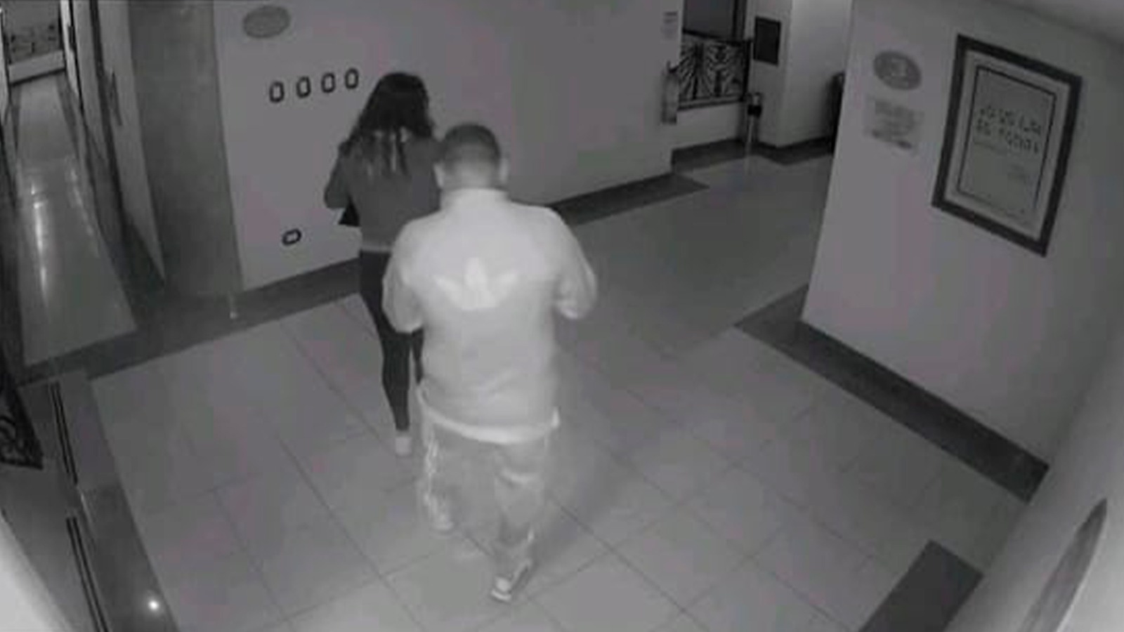 Por un nuevo perfil en redes sociales en el que vendía zapatos, así cayó feminicida que atacó a su pareja en un motel en Engativá Por un nuevo perfil en redes sociales en el que vendía zapatos, así cayó feminicida que atacó a su pareja en un motel en Engativá