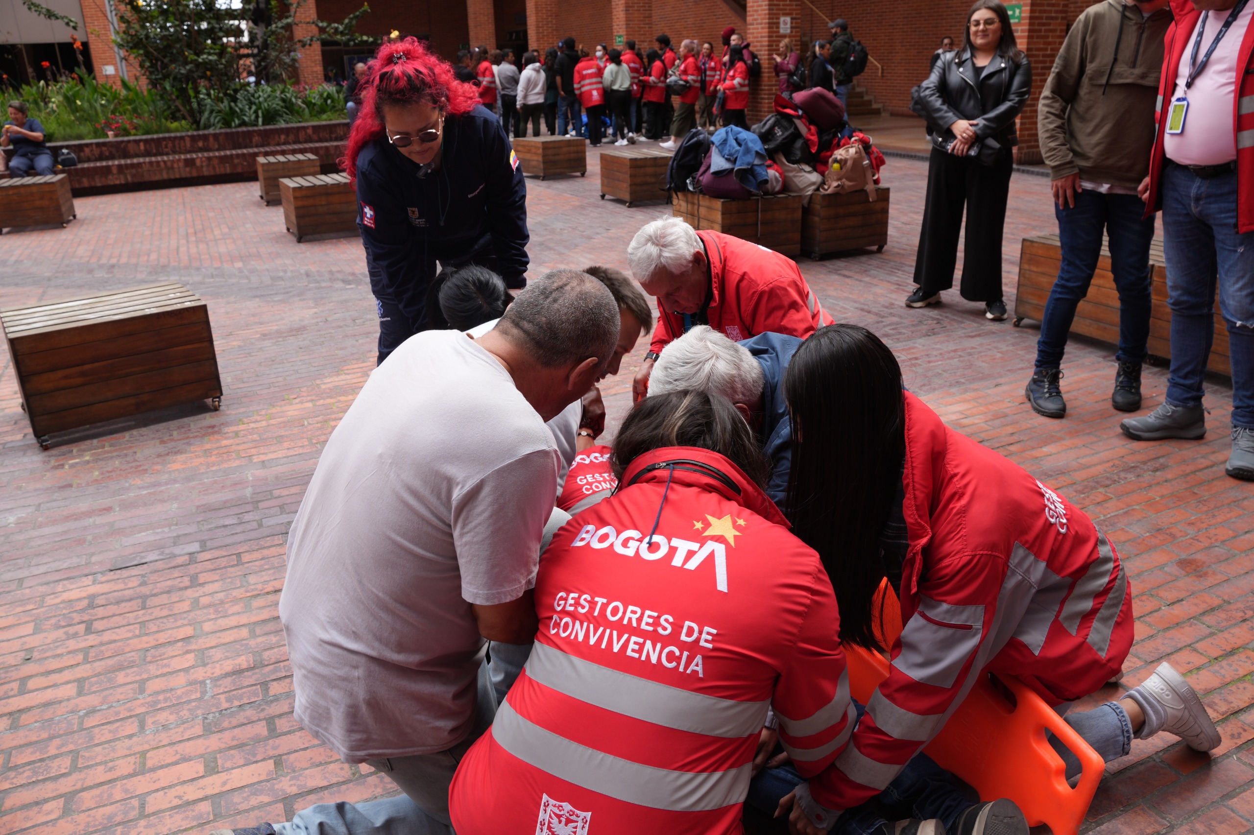 Bogotá refuerza la seguridad en marchas: Gestores de Convivencia se capacitan en atención a emergencias y desastres Bogotá refuerza la seguridad en marchas: Gestores de Convivencia se capacitan en atención a emergencias y desastres