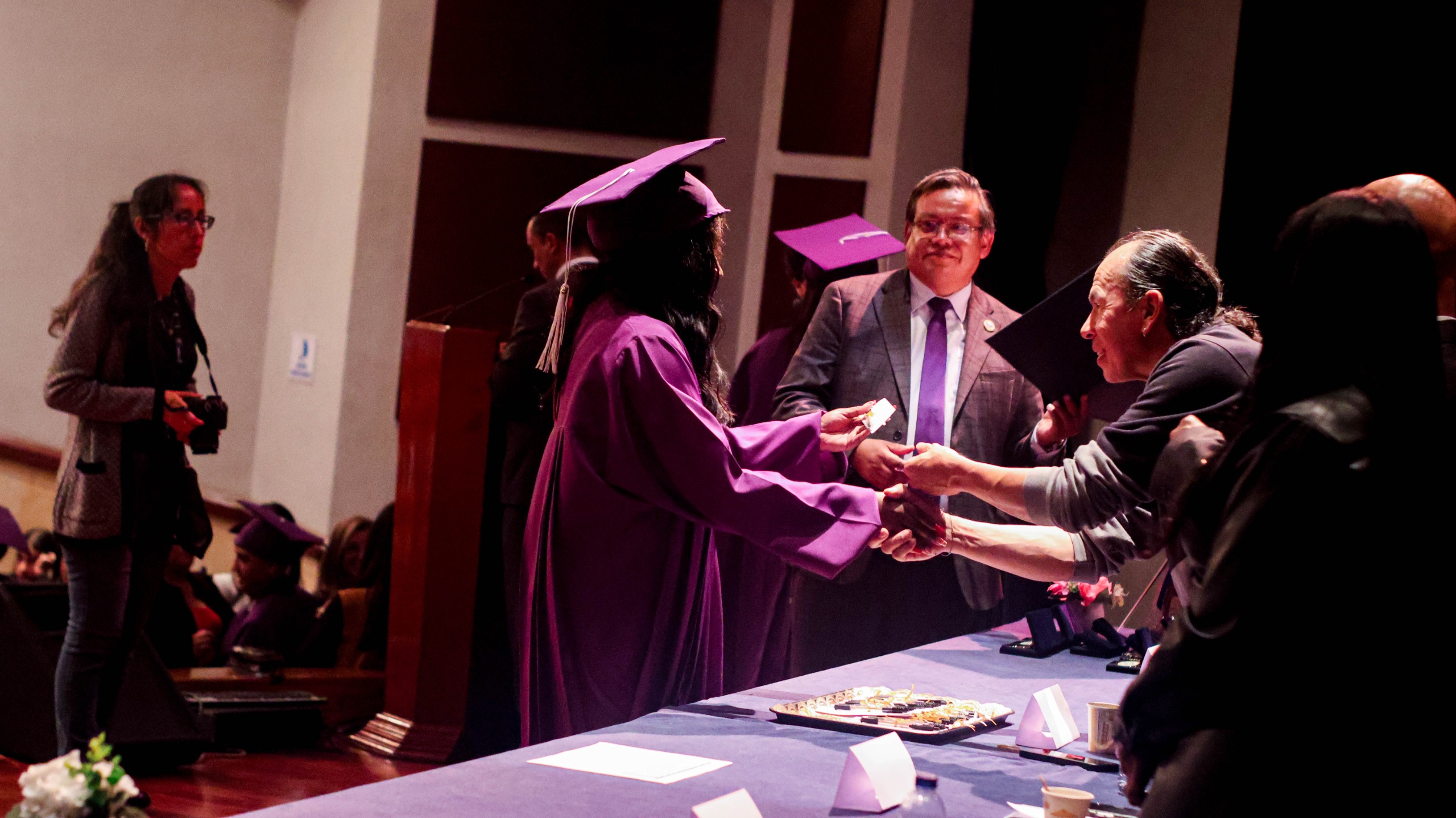 Más de 90 jóvenes de Bogotá se graduaron como bachilleres gracias a un modelo de educación restaurativa Más de 90 jóvenes de Bogotá se graduaron como bachilleres gracias a un modelo de educación restaurativa