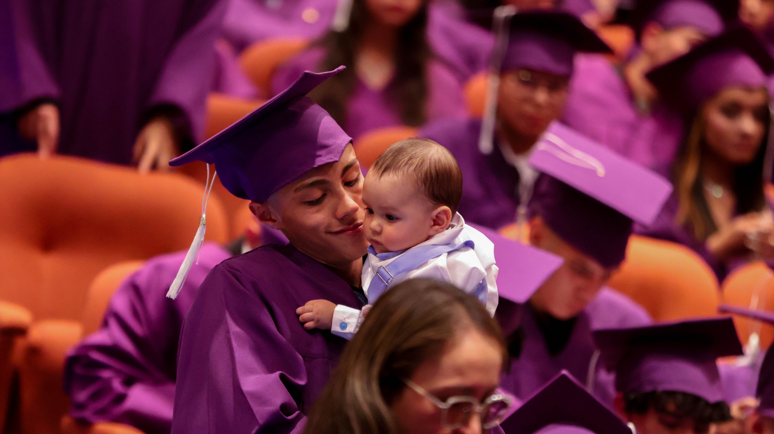 Más de 90 jóvenes de Bogotá se graduaron como bachilleres gracias a un modelo de educación restaurativa Más de 90 jóvenes de Bogotá se graduaron como bachilleres gracias a un modelo de educación restaurativa