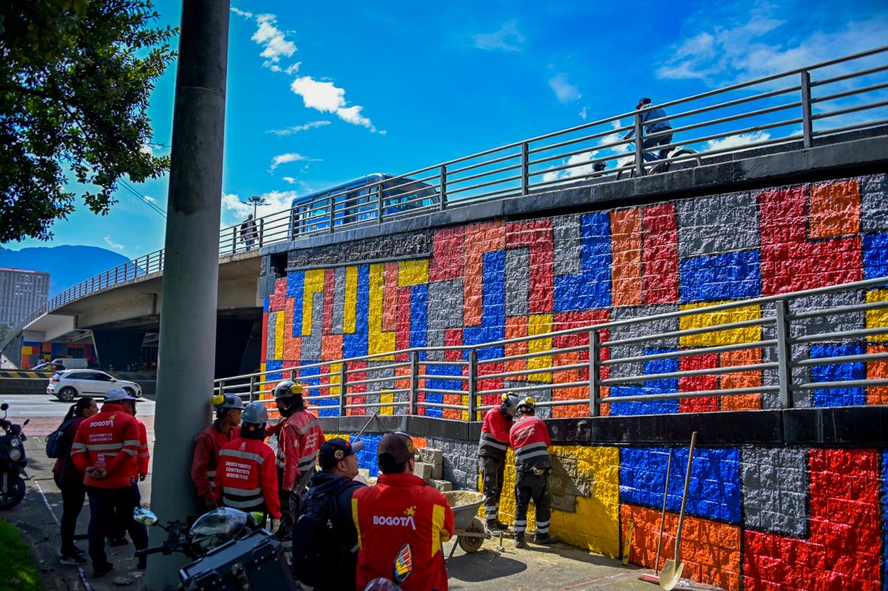 Delincuentes se quedaron sin escondite: fueron sellados huecos en puente de la NQS con calle 19 Delincuentes se quedaron sin escondite: fueron sellados huecos en puente de la NQS con calle 19