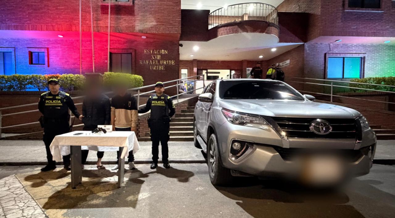 Video | Policía y comunidad, frustraron el hurto de una camioneta de alta gama en Villa Mayor Video | Policía y comunidad, frustraron el hurto de una camioneta de alta gama en Villa Mayor