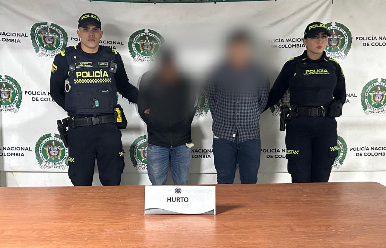 Capturados dos hombres que habían hurtado un carro en Barrios Unidos Capturados dos hombres que habían hurtado un carro en Barrios Unidos