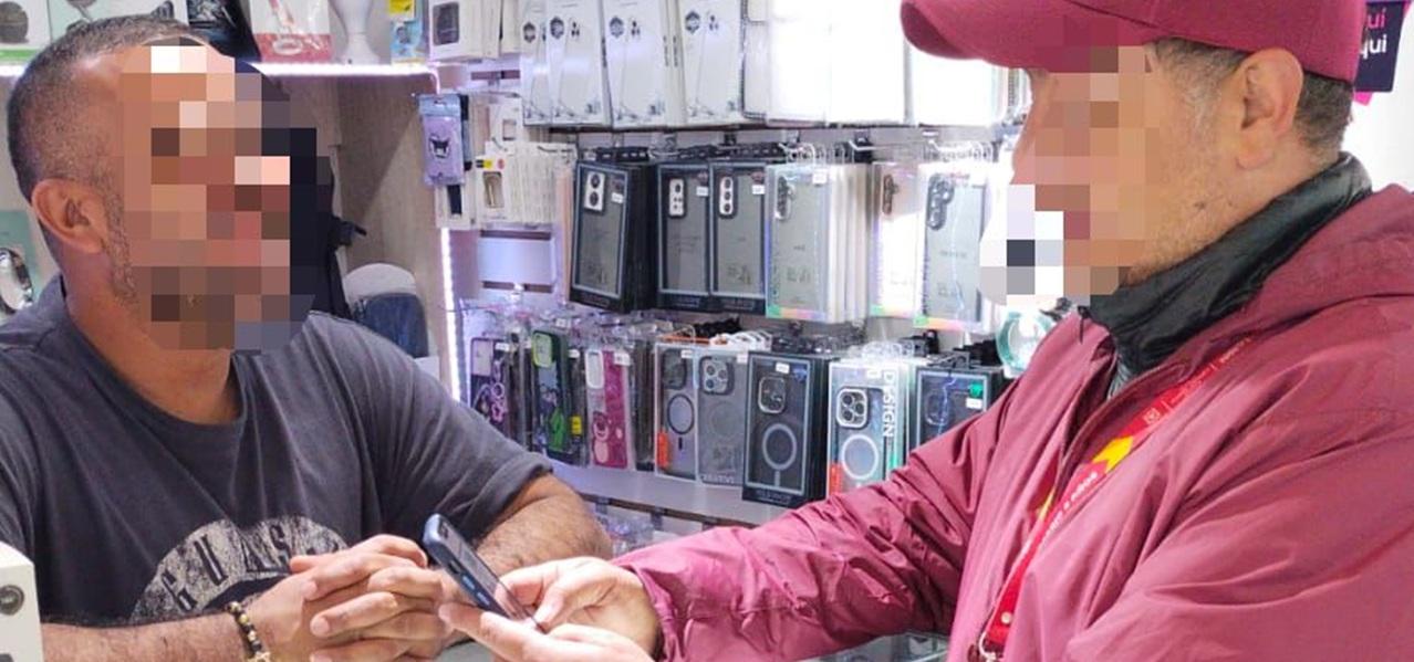 Operativo en Kennedy deja decenas de celulares incautados. Operativo en Kennedy deja decenas de celulares incautados.