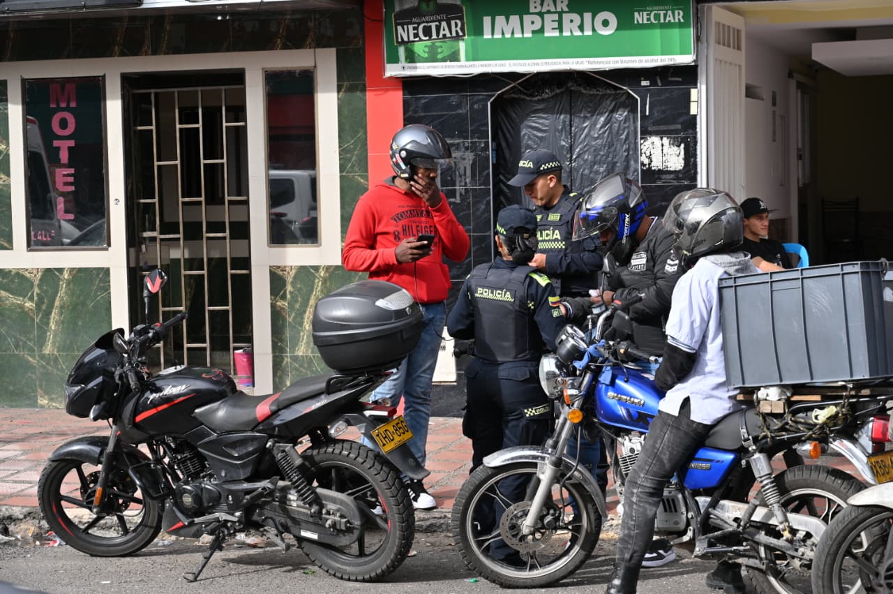 https://scj.gov.co/prensa/noticias/intervencion-en-el-7-de-agosto-dejo-capturas-incautaciones-y-cierre-de-10 https://scj.gov.co/prensa/noticias/intervencion-en-el-7-de-agosto-dejo-capturas-incautaciones-y-cierre-de-10