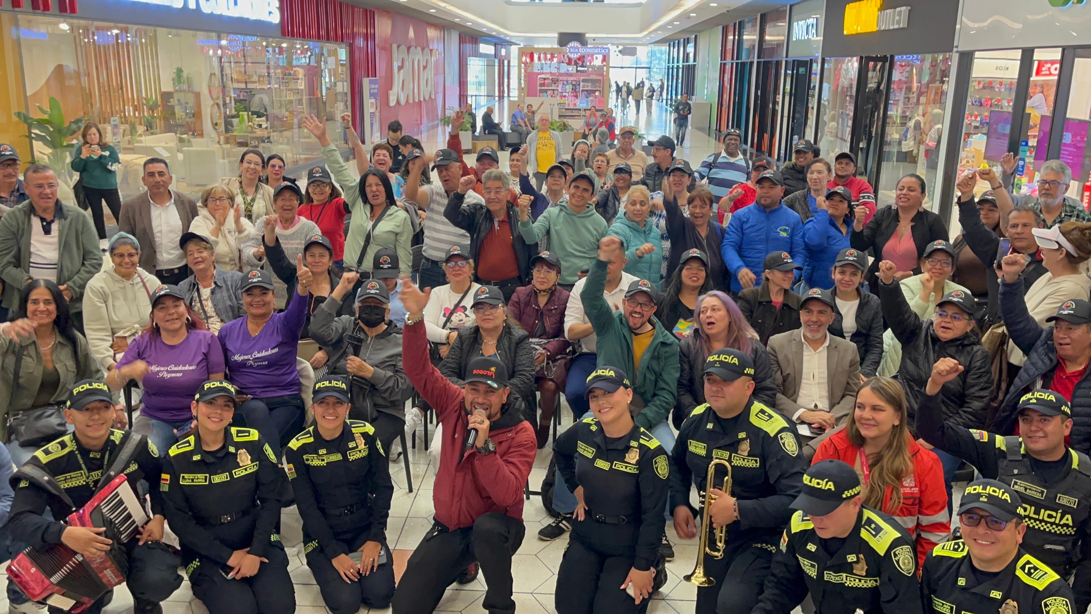 A través de puestas en escena y arte, líderes comunitarios plantean estrategias para mejorar la seguridad y convivencia en Bogotá