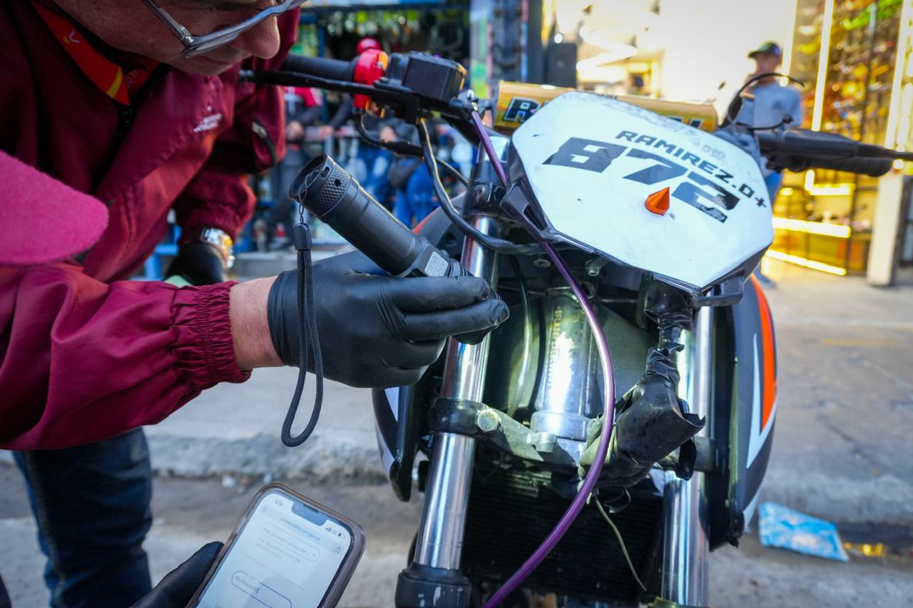 Recuperado espacio público ocupado de manera irregular por motocicletas en La Favorita Recuperado espacio público ocupado de manera irregular por motocicletas en La Favorita