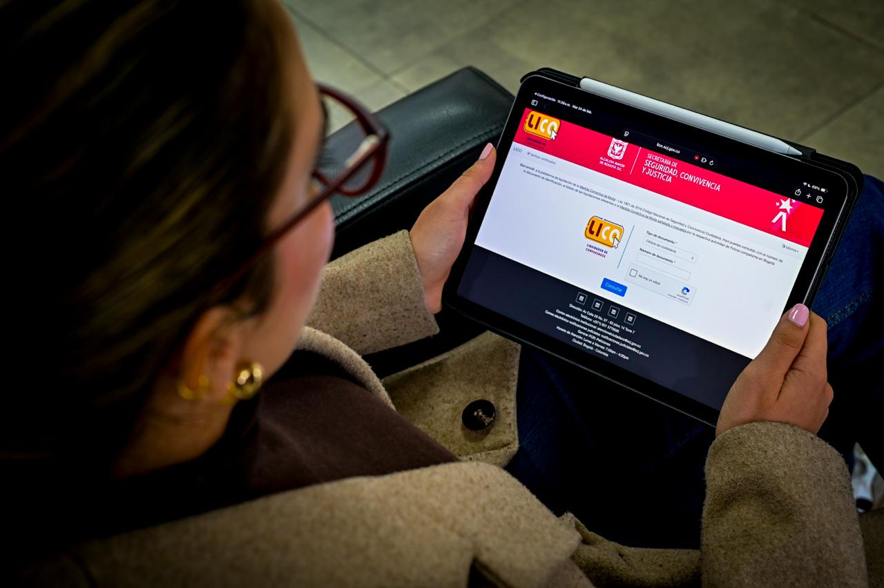 Sin filas y en cuestión de minutos, así se puede pagar con LICO un comparendo por convivencia en Bogotá