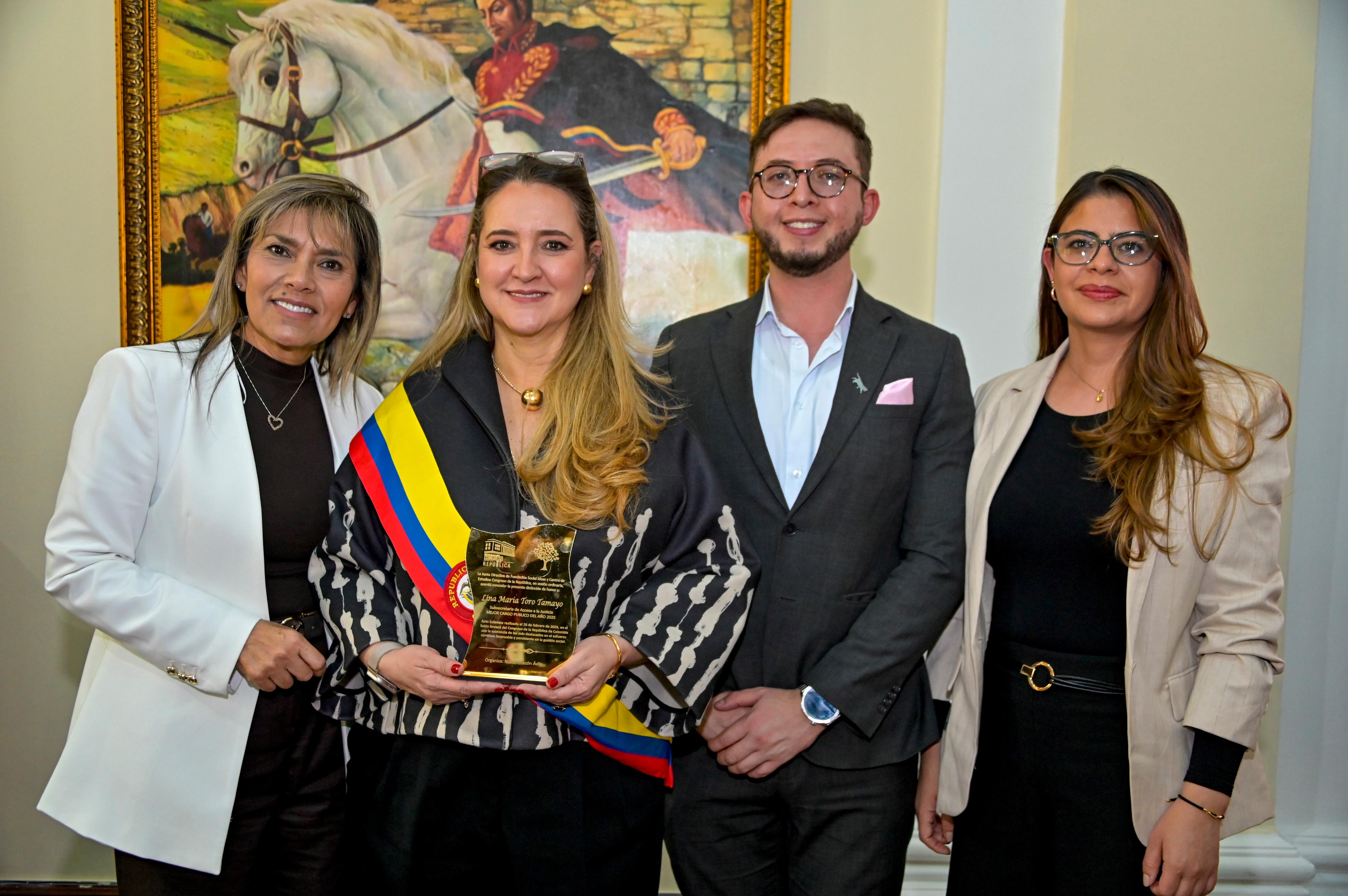 Reconocimiento al trabajo de Lina María Toro, subsecretaria de Acceso a la Justicia Reconocimiento al trabajo de Lina María Toro, subsecretaria de Acceso a la Justicia