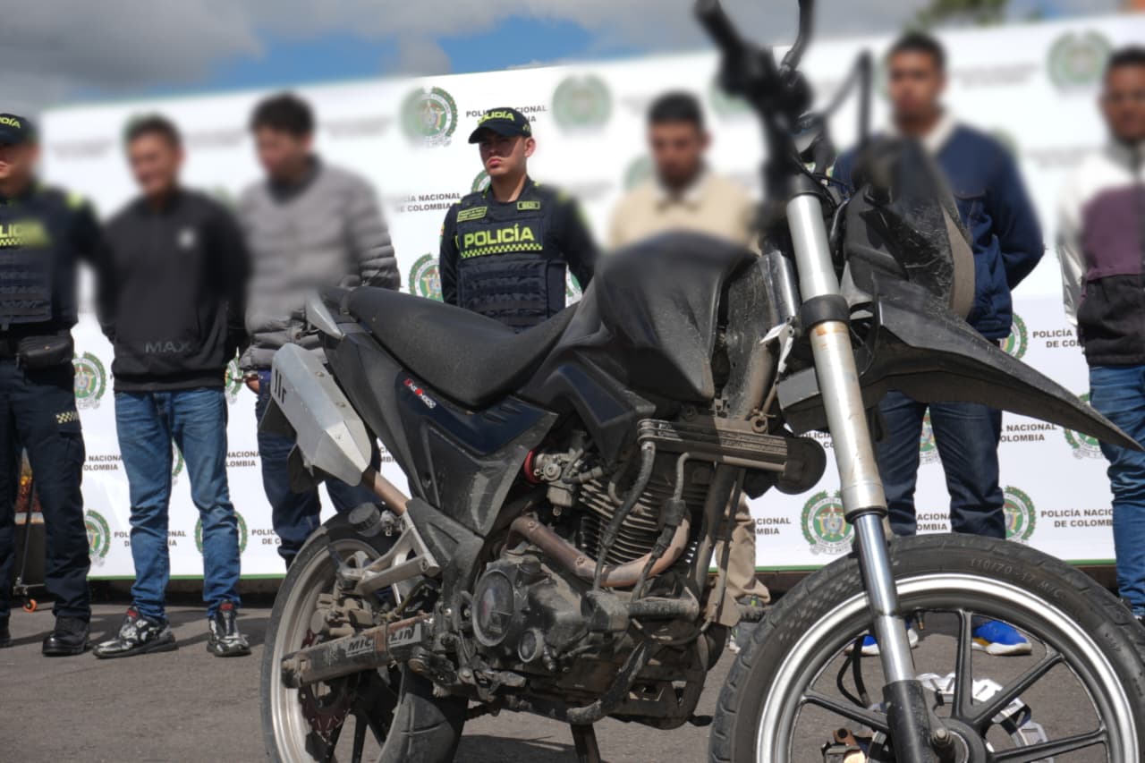 Cayeron ‘Los del Carro Rojo’: banda que venía robando vehículos en Bogotá Cayeron ‘Los del Carro Rojo’: banda que venía robando vehículos en Bogotá