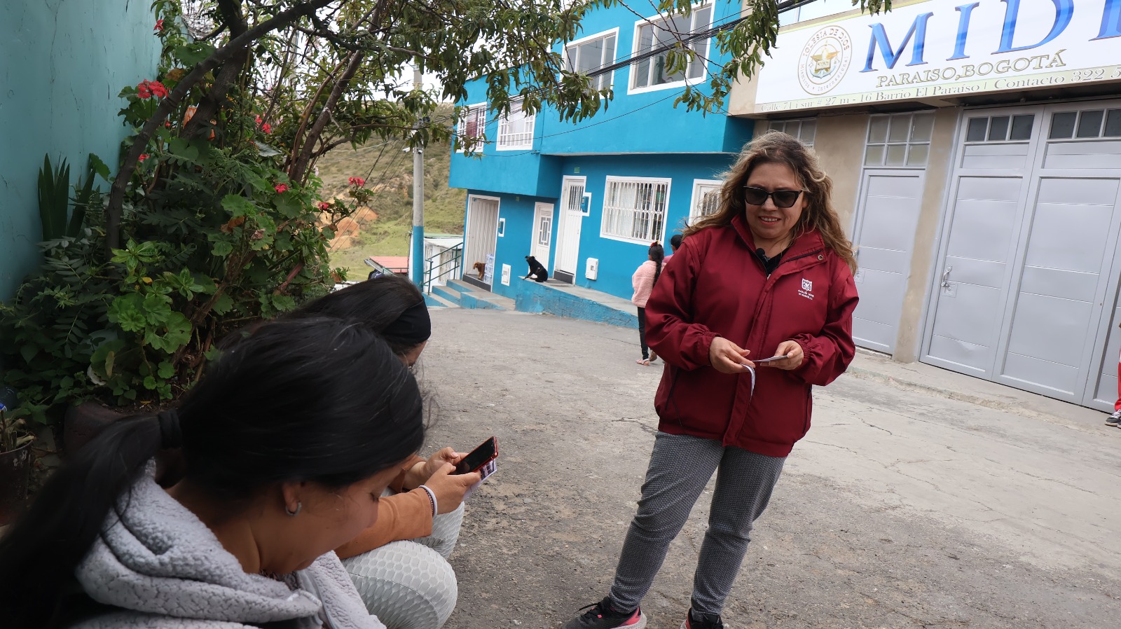 Del escritorio al territorio: Marcela Pabón, la mujer que lleva esperanza y justicia a los barrios de Bogotá Del escritorio al territorio: Marcela Pabón, la mujer que lleva esperanza y justicia a los barrios de Bogotá