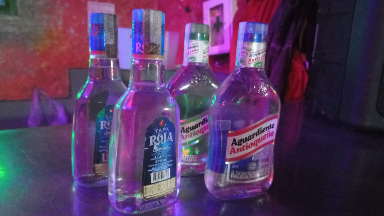 Golpe a la ilegalidad y desorden en María Paz: incautado licor adulterado y desmontados varios cambuches para recuperar el espacio público Golpe a la ilegalidad y desorden en María Paz: incautado licor adulterado y desmontados varios cambuches para recuperar el espacio público