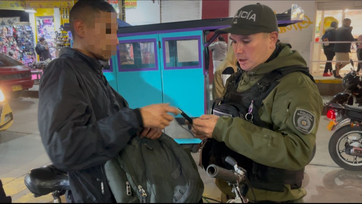 Estupefacientes, armas blancas y cervezas vencidas decomisadas deja megatoma en Bellavista, Kennedy