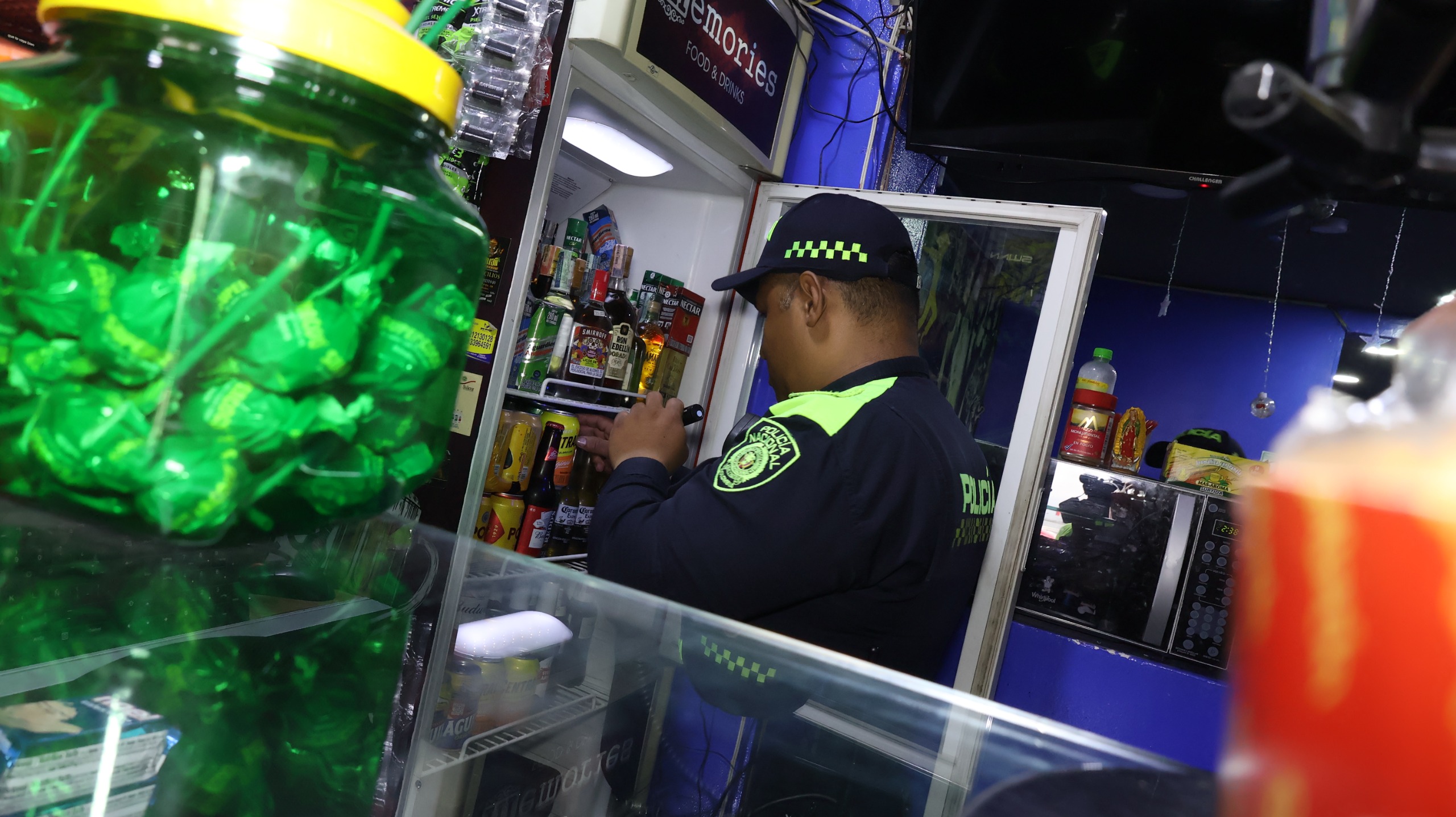 Cervezas vencidas, cierres y controles: balance de megatoma en Kennedy Cervezas vencidas, cierres y controles: balance de megatoma en Kennedy