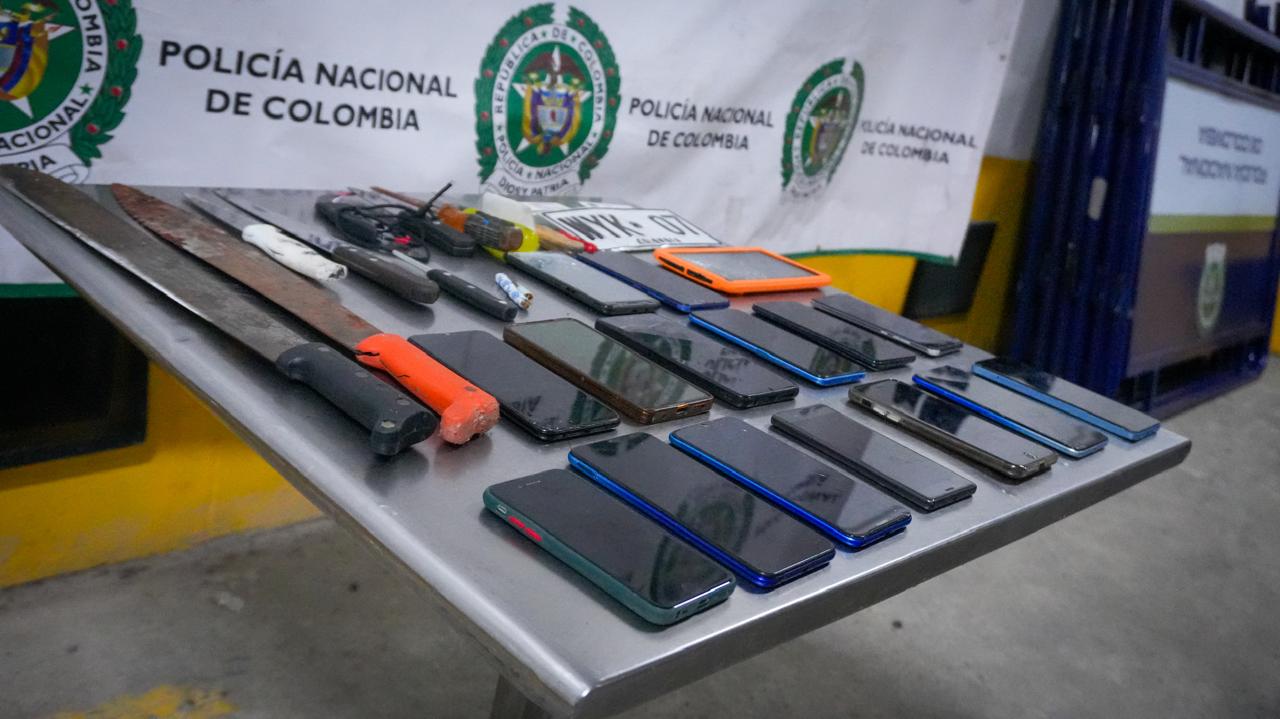 Operativo en pagadiarios de La Capuchina deja 15 celulares incautados presuntamente hurtados Operativo en pagadiarios de La Capuchina deja 15 celulares incautados presuntamente hurtados