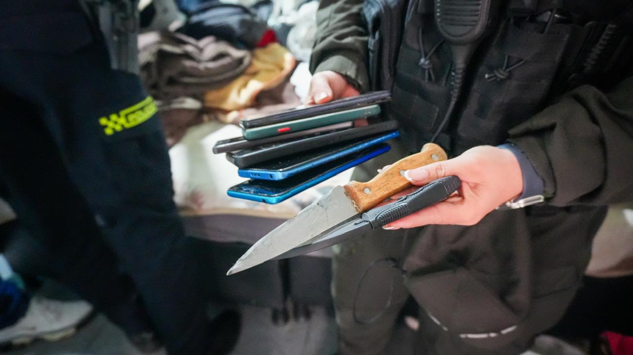 Operativo en pagadiarios de La Capuchina deja 15 celulares incautados presuntamente hurtados Operativo en pagadiarios de La Capuchina deja 15 celulares incautados presuntamente hurtados