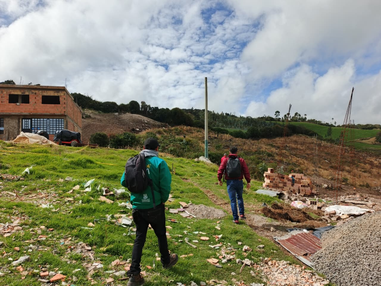 Operativo contra ‘tierreros’ en Usme deja un capturado por urbanización ilegal Operativo contra ‘tierreros’ en Usme deja un capturado por urbanización ilegal
