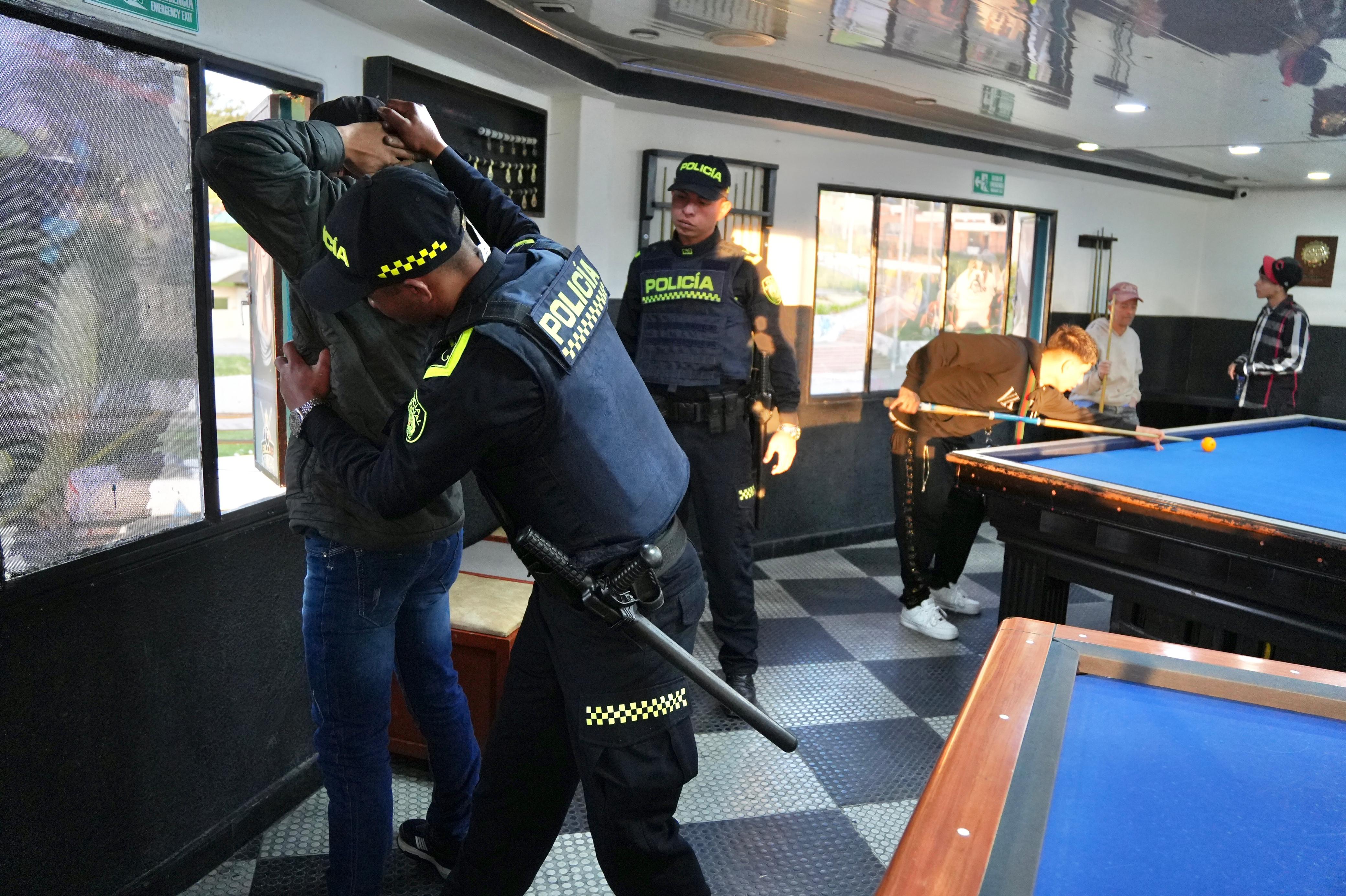 Autoridades refuerzan la seguridad en Juan Rey, en San Cristóbal, en operativo para combatir a los tierreros Autoridades refuerzan la seguridad en Juan Rey, en San Cristóbal, en operativo para combatir a los tierreros