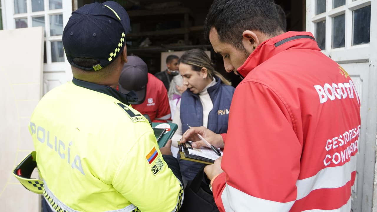 Autoridades ponen orden en Patio Bonito: suspendidos carpintería, taller y otros comercios por invadir el espacio público Autoridades ponen orden en Patio Bonito: suspendidos carpintería, taller y otros comercios por invadir el espacio público