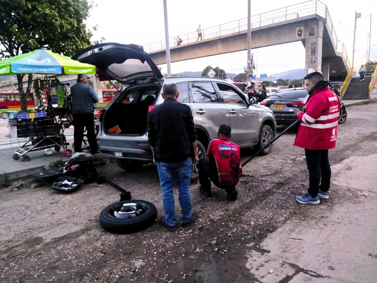 Suspendido montallantas en Suba que estaría relacionado con ‘pinchallantas’ Suspendido montallantas en Suba que estaría relacionado con ‘pinchallantas’