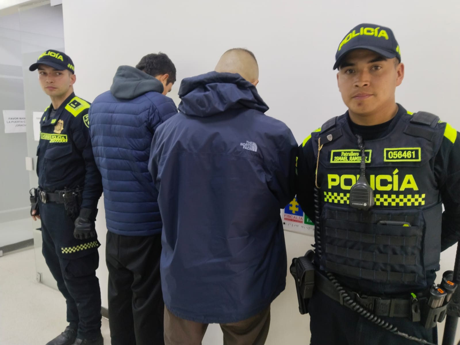 Persecución en Usaquén: capturados dos hombres con placas adulteradas Persecución en Usaquén: capturados dos hombres con placas adulteradas