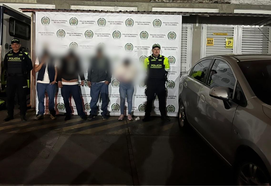Plan candado permitió la captura de cuatro delincuentes y la recuperación de un vehículo en Los Mártires Plan candado permitió la captura de cuatro delincuentes y la recuperación de un vehículo en Los Mártires