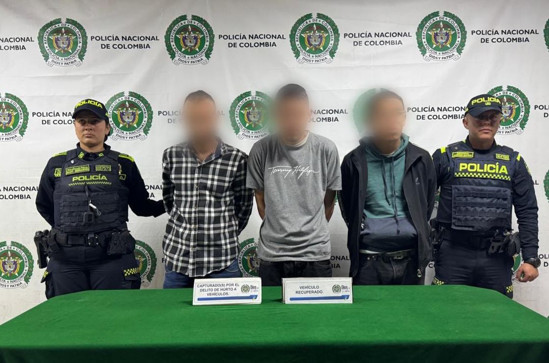 Capturados tres hombres que intentaron robar un vehículo en Nueva España Capturados tres hombres que intentaron robar un vehículo en Nueva España